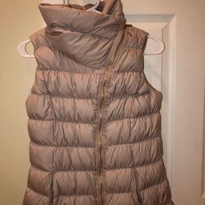 Athleta puffy vest